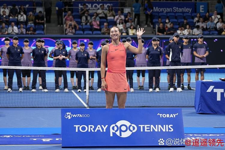 东京站郑钦文全场轰16记Ace 2-0肯宁夺赛季第3冠