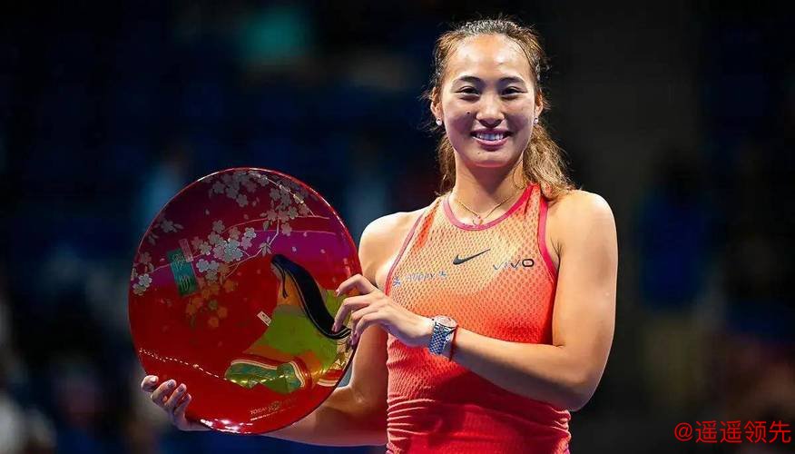 东京站郑钦文连续2场送蛋 2-1费尔南德斯跻身4强