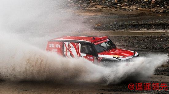 东川泥石流越野赛第3阶段：李鹏程总成绩继续领跑