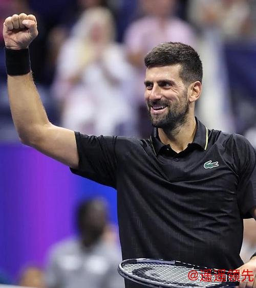 澳网｜墨尔本今日逼近38度，比赛为避高温提前开打，德约与辛纳仍面临挑战